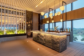 Wyndham Grand Yangon Hotel