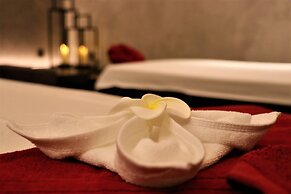 Wyndham Grand Yangon Hotel