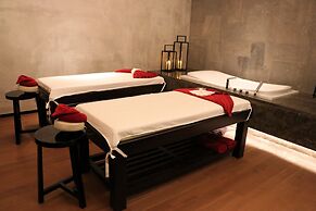 Wyndham Grand Yangon Hotel