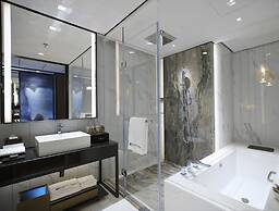 Wyndham Grand Yangon Hotel