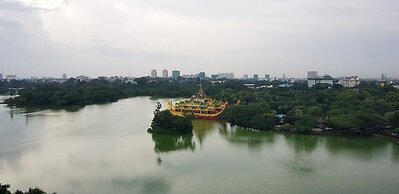 Wyndham Grand Yangon Hotel