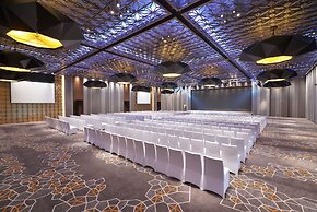 Wyndham Grand Yangon Hotel