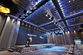 Wyndham Grand Yangon Hotel