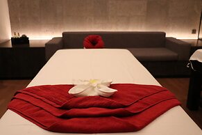 Wyndham Grand Yangon Hotel