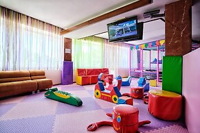 AZIMUT Hotel Prometey Nebug Tuapse