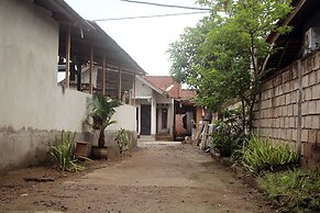 Duyung Rooms and Resto