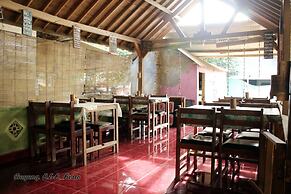 Duyung Rooms and Resto