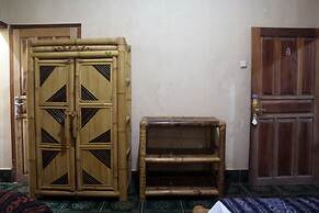 Duyung Rooms and Resto