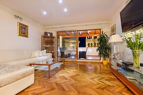 Luxury Apartment Matkovic