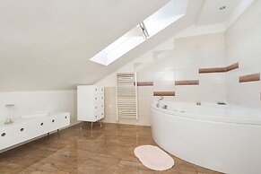 Luxury Apartment Matkovic