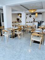 Geo & Art Boutique Hotel