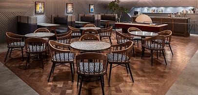 THE LIVELY FUKUOKA HAKATA