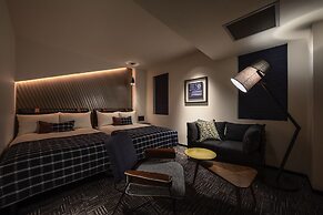 THE LIVELY FUKUOKA HAKATA