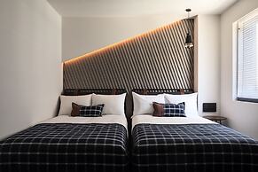 THE LIVELY FUKUOKA HAKATA