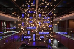 THE LIVELY FUKUOKA HAKATA