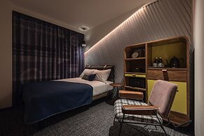 THE LIVELY FUKUOKA HAKATA