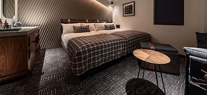 THE LIVELY FUKUOKA HAKATA