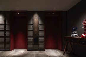 THE LIVELY FUKUOKA HAKATA