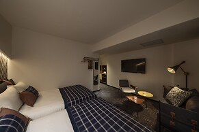 THE LIVELY FUKUOKA HAKATA