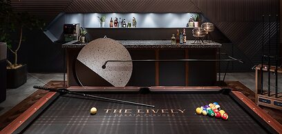 THE LIVELY FUKUOKA HAKATA