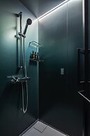 THE LIVELY FUKUOKA HAKATA