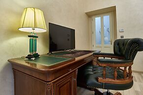 Presidential Apartment In The  Old Town Square
