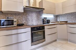 Presidential Apartment In The  Old Town Square