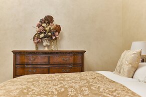 Presidential Apartment In The  Old Town Square