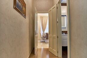 Presidential Apartment In The  Old Town Square