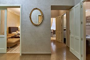 Presidential Apartment In The  Old Town Square