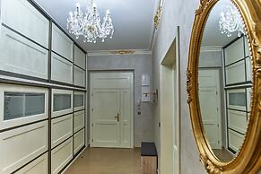 Presidential Apartment In The  Old Town Square