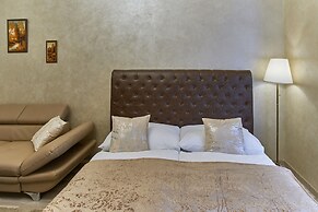 Presidential Apartment In The  Old Town Square