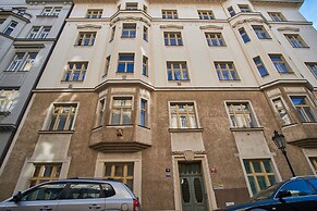 Presidential Apartment In The  Old Town Square