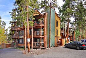 Inner Circle 3 1 Bedroom Condo by RedAwning