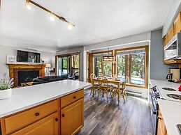 Inner Circle 3 1 Bedroom Condo by RedAwning