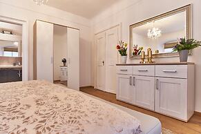 Charles Bridge Royal Apartment