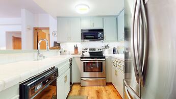 Snowcreek #887 2 Bedroom Condo by RedAwning