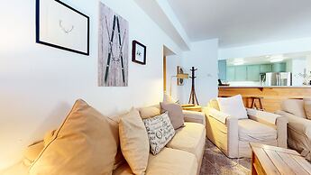 Snowcreek #887 2 Bedroom Condo by RedAwning