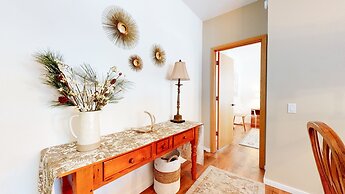 Snowcreek #887 2 Bedroom Condo by RedAwning