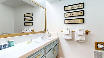 Snowcreek #887 2 Bedroom Condo by RedAwning