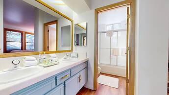 Snowcreek #887 2 Bedroom Condo by RedAwning