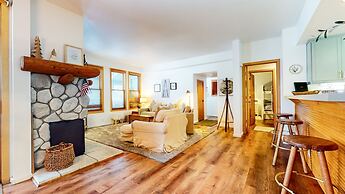 Snowcreek #887 2 Bedroom Condo by RedAwning