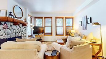 Snowcreek #887 2 Bedroom Condo by RedAwning