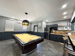 Chamonix #94 3 Bedroom Condo by RedAwning