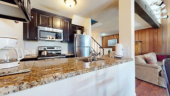 Chamonix #94 3 Bedroom Condo by RedAwning