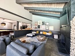 Chamonix #94 3 Bedroom Condo by RedAwning