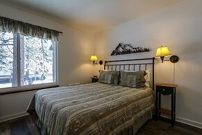 Sunshine Village 104 Beautiful, Convenient, and Close to it all by Red