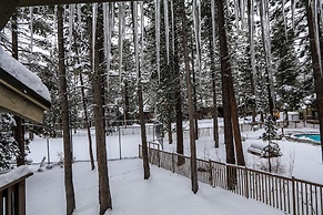 Sunshine Village 104 Beautiful, Convenient, and Close to it all by Red