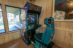 Sunshine Village 104 Beautiful, Convenient, and Close to it all by Red