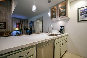 Sunshine Village 104 Beautiful, Convenient, and Close to it all by Red